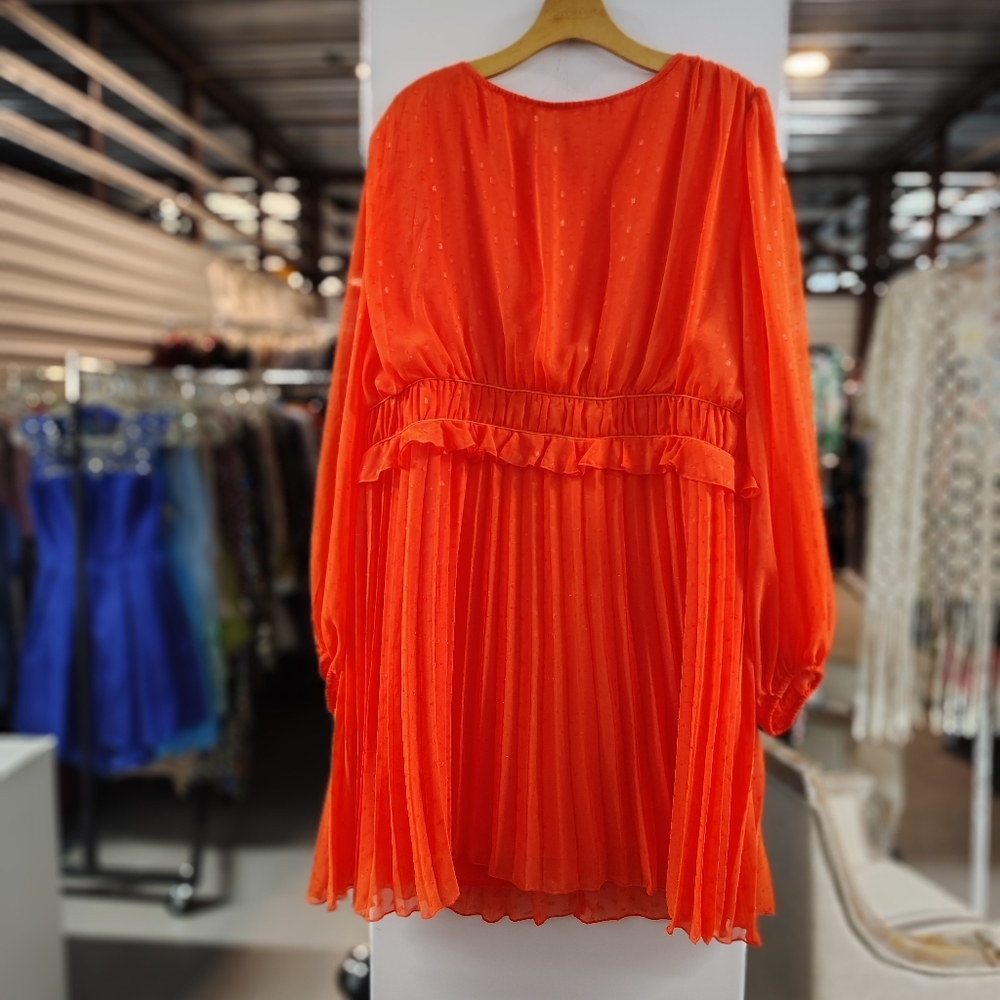 ASOS Curve Bright Orange Pleated Mini Dress - Picture 4 of 8